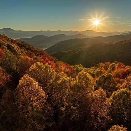 فندق Elk & Embers Mountain Hideaway وينزفيل، كارولاينا الشمالية المظهر الخارجي الصورة