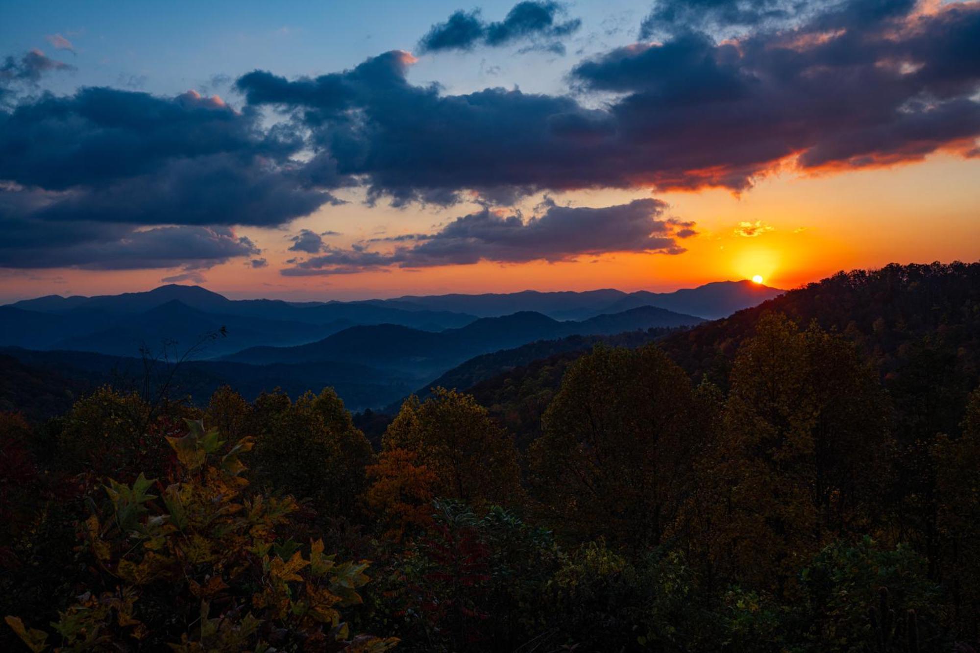 فندق Elk & Embers Mountain Hideaway وينزفيل، كارولاينا الشمالية المظهر الخارجي الصورة